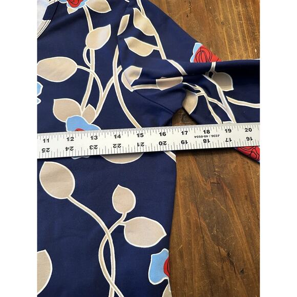 J Mclaughlin Catalina Cloth Top Shirt Size XS Smooth Floral Navy Coastal - Picture 8 of 9